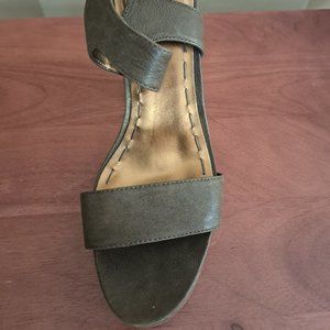 Nine west platform sandal